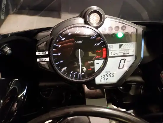YAMAHA-YZF R1-2012