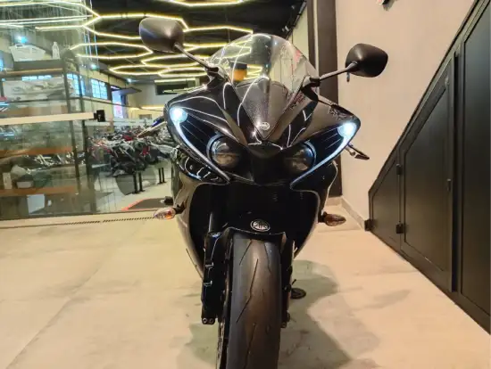 YAMAHA-YZF R1-2012