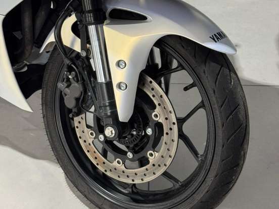 YAMAHA-YZF R3 ABS CONNECTED YAMAHA-YZF R3 ABS CONNECTED-2025