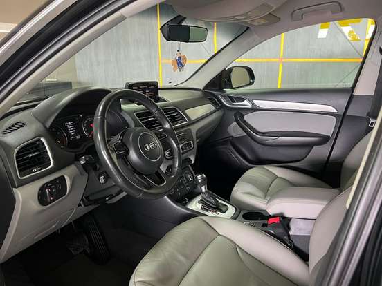 AUDI-Q3-2018