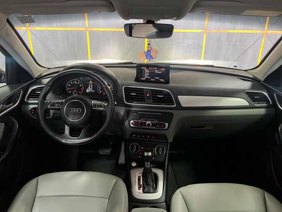 AUDI-Q3-2018