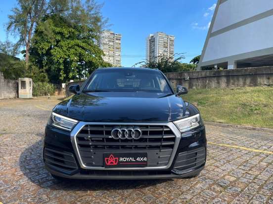 AUDI-Q5-2019