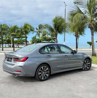BMW-320i-2023