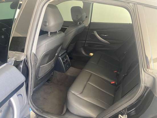 BMW-320i-2015