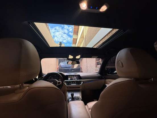BMW-330i-2019