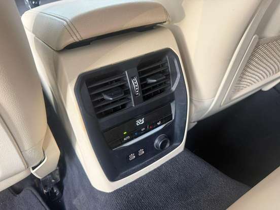 BMW-330i-2019
