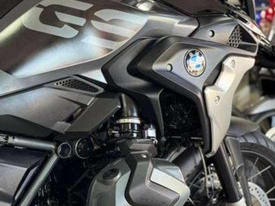 BMW-R 1250 GS PREMIUM TRIPLE BLACK BMW-R 1250 GS PREMIUM TRIPLE BLACK-2021