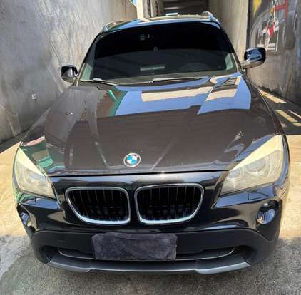 BMW-X1-2012