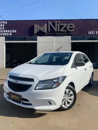 CHEVROLET ONIX 1.0 MPFI LT 8V FLEX 4P MANUAL CHEVROLET ONIX 1.0 MPFI LT 8V FLEX 4P MANUAL