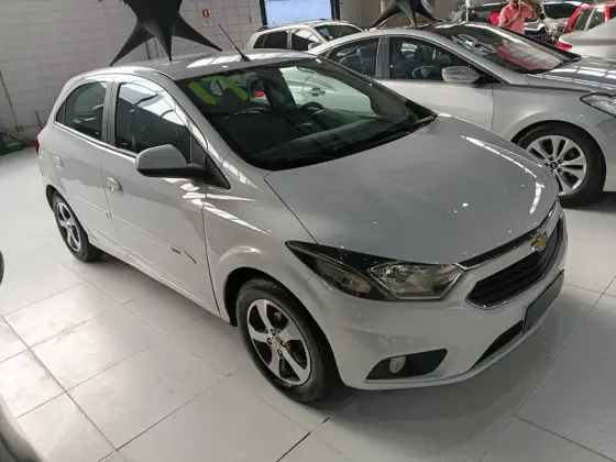 CHEVROLET ONIX 1.4 MPFI LTZ 8V FLEX 4P AUTOMÁTICO CHEVROLET ONIX 1.4 MPFI LTZ 8V FLEX 4P AUTOMÁTICO