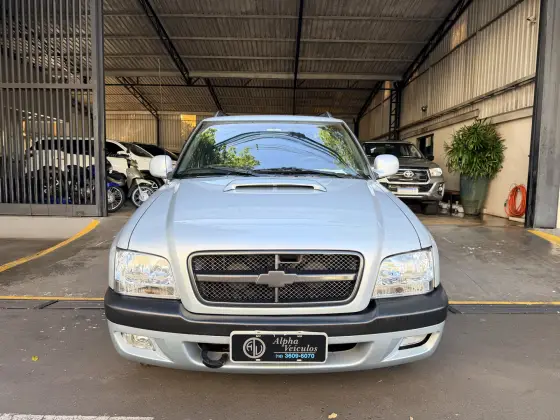 CHEVROLET S10 2.8 EXECUTIVE 4X4 CD 12V TURBO ELECTRONIC INTERCOOLER DIESEL 4P MANUAL