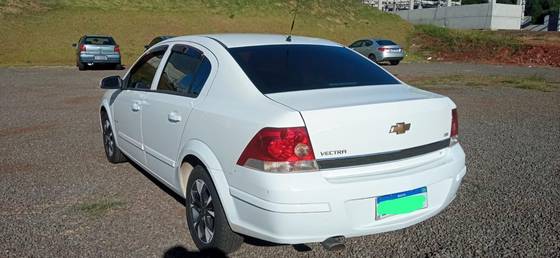 CHEVROLET VECTRA 2.0 MPFI EXPRESSION 8V 140CV FLEX 4P MANUAL