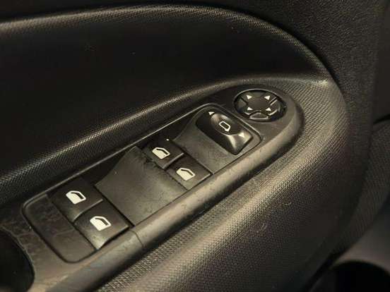 CITROËN-C3-1.5 ATTRACTION 8V FLEX 4P MANUAL CITROËN-C3-2015