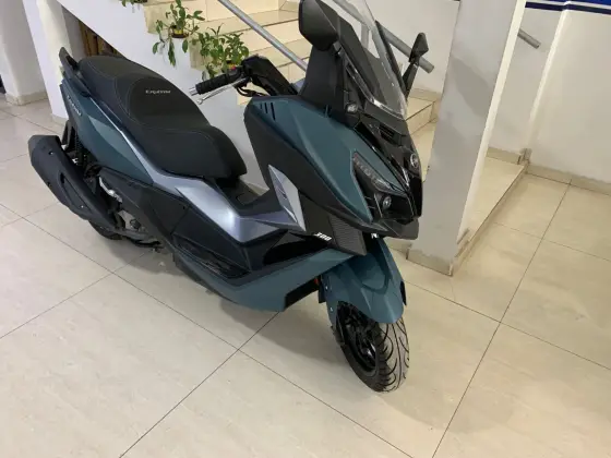 DAFRA CRUISYM 300 