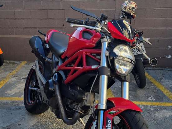 DUCATI-MONSTER 1100 S DUCATI-MONSTER 1100 S-2010