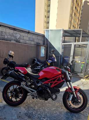 DUCATI-MONSTER 1100 S-2010