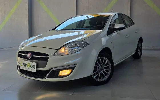 FIAT BRAVO 1.8 ESSENCE 16V FLEX 4P MANUAL FIAT BRAVO 1.8 ESSENCE 16V FLEX 4P MANUAL