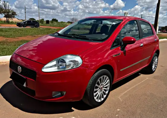 FIAT-PUNTO-1.4 ATTRACTIVE 8V FLEX 4P MANUAL FIAT-PUNTO-2011