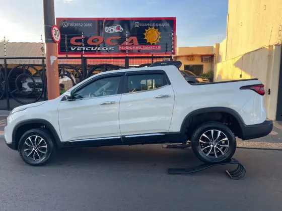 FIAT TORO 1.8 16V EVO FLEX FREEDOM AT6 FIAT TORO 1.8 16V EVO FLEX FREEDOM AT6