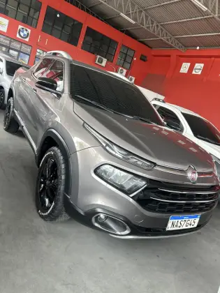 FIAT TORO 2.0 16V TURBO DIESEL VOLCANO 4WD AT9 FIAT TORO 2.0 16V TURBO DIESEL VOLCANO 4WD AT9