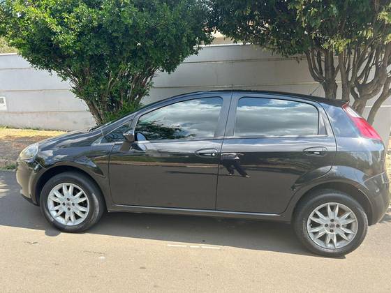 FIAT PUNTO 1.4 ATTRACTIVE ITALIA 8V FLEX 4P MANUAL