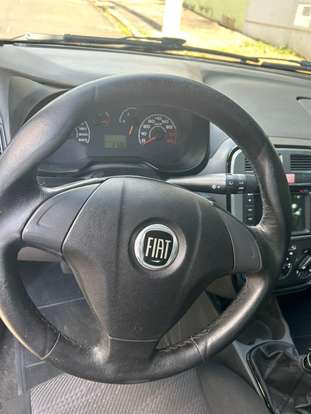 FIAT-PUNTO-1.4 ATTRACTIVE ITALIA 8V FLEX 4P MANUAL FIAT-PUNTO-2011