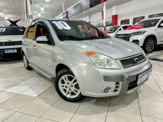 FORD FIESTA 1.6 MPI TRAIL HATCH 8V FLEX 4P MANUAL