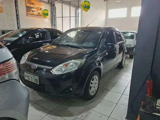 FORD FIESTA 1.6 ROCAM SEDAN 8V FLEX 4P MANUAL