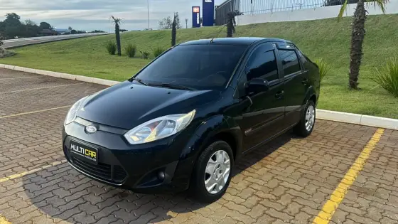 FORD FIESTA 1.6 ROCAM SEDAN 8V FLEX 4P MANUAL
