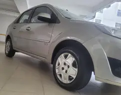 FORD FIESTA 1.6 SE SEDAN 16V FLEX 4P MANUAL FORD FIESTA 1.6 SE SEDAN 16V FLEX 4P MANUAL