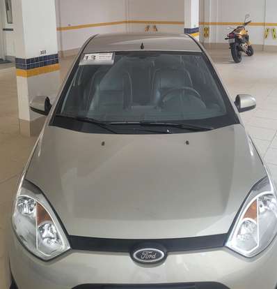 FORD-FIESTA-2012
