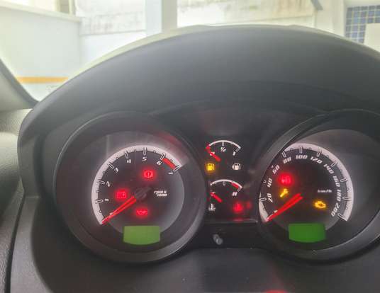 FORD-FIESTA-2012