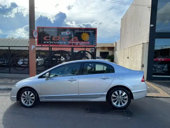 HONDA CIVIC 1.8 LXL 16V FLEX 4P MANUAL