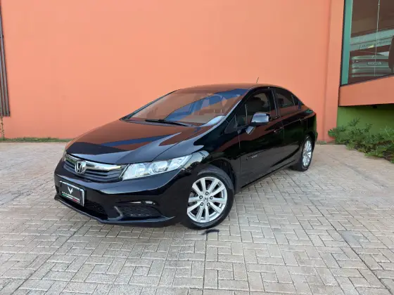 HONDA CIVIC 1.8 LXS 16V FLEX 4P AUTOMÁTICO