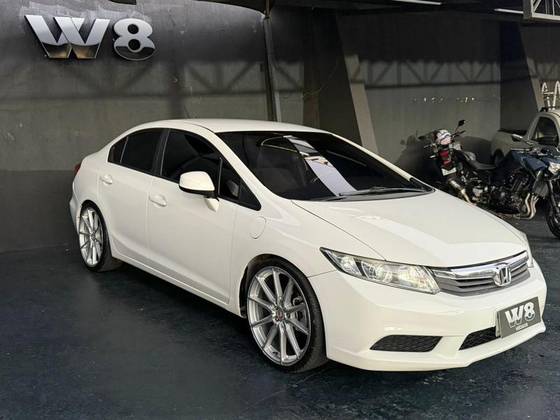 HONDA CIVIC 1.8 LXS 16V FLEX 4P AUTOMÁTICO