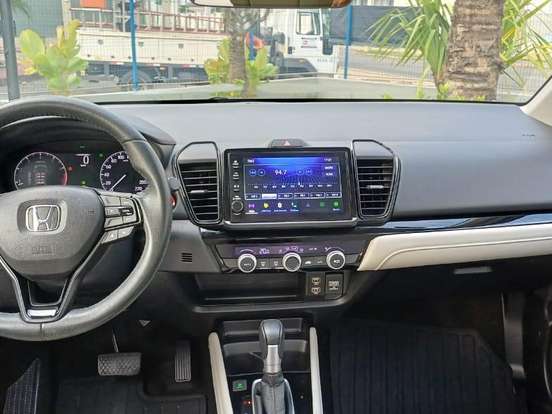 HONDA-CITY-1.5 i-VTEC FLEX TOURING CVT HONDA-CITY-2023