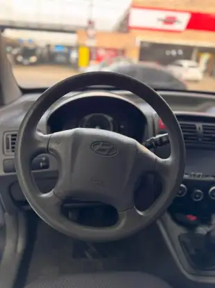 HYUNDAI-TUCSON-2010