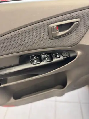 HYUNDAI-TUCSON-2010