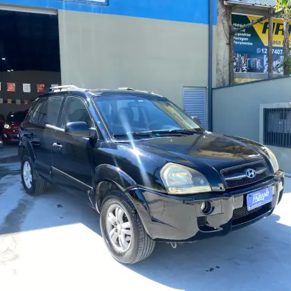 HYUNDAI TUCSON 2.0 MPFI GL 16V 142CV 2WD GASOLINA 4P AUTOMÁTICO