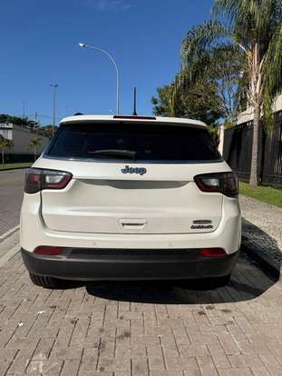 JEEP-COMPASS-2024