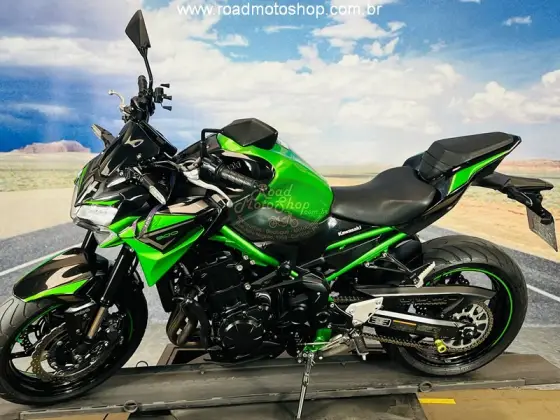 KAWASAKI Z900 