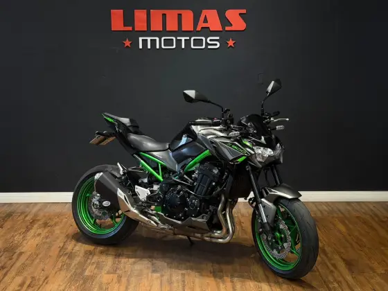 KAWASAKI Z900 