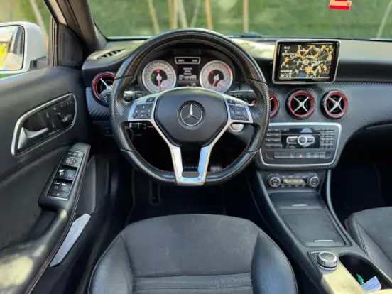 MERCEDES-BENZ-CLASSE A-2015