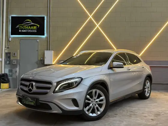 MERCEDES-BENZ GLA 200 1.6 CGI ADVANCE 16V TURBO GASOLINA 4P AUTOMÁTICO