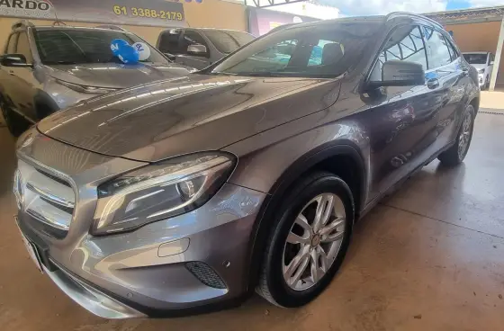 MERCEDES-BENZ GLA 200 1.6 CGI STYLE 16V TURBO FLEX 4P AUTOMÁTICO