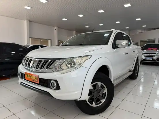 MITSUBISHI-L200 TRITON-2.4 16V TURBO DIESEL SPORT HPE CD 4P 4X4 AUTOMÁTICO MITSUBISHI-L200 TRITON-2016