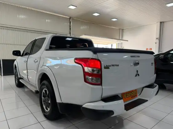 MITSUBISHI-L200 TRITON-2016