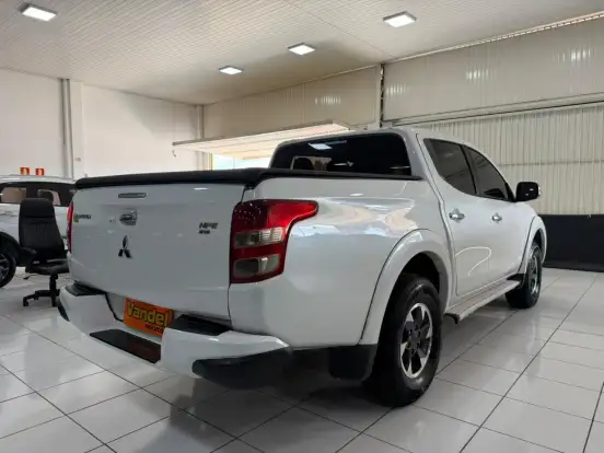 MITSUBISHI-L200 TRITON-2016