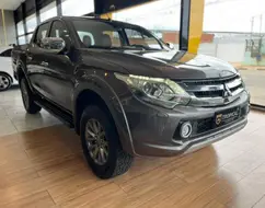 MITSUBISHI L200 TRITON 2.4 16V TURBO DIESEL SPORT HPE-S CD 4P 4X4 AUTOMÁTICO MITSUBISHI L200 TRITON 2.4 16V TURBO DIESEL SPORT HPE-S CD 4P 4X4 AUTOMÁTICO