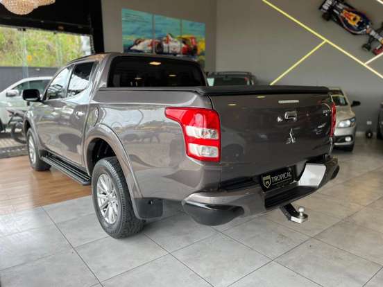 MITSUBISHI-L200 TRITON-2.4 16V TURBO DIESEL SPORT HPE-S CD 4P 4X4 AUTOMÁTICO MITSUBISHI-L200 TRITON-2018